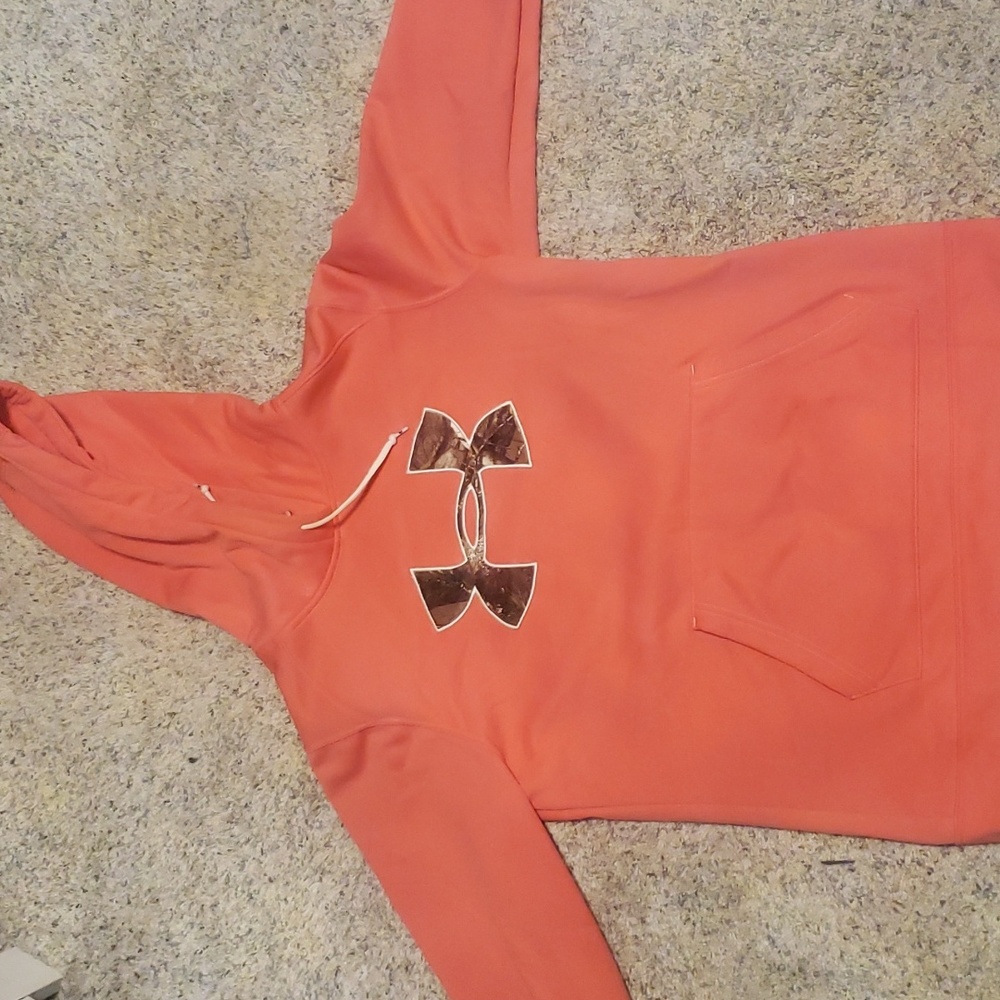 Under Armour Womens Medium Camo Hoodie